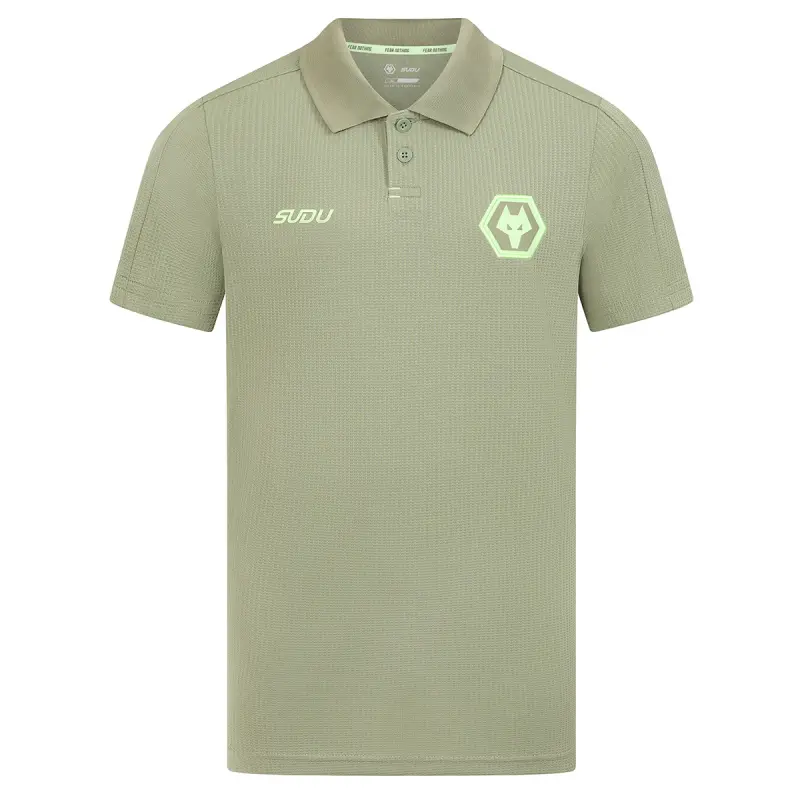Wolverhampton Wanderers Shop | 2025-26 Players Travel Polo – Khaki – Junior Wolverhampton Wanderers Merchandise